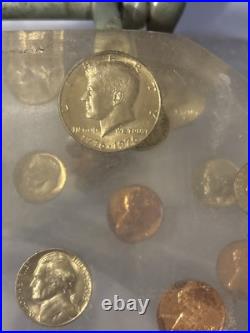 Vintage Toilet Seat Acrylic Lucite Silver Dollar Haves & More, 110 Coins Vintage Toilet Seat Acrylic Lucite Silver Dollar Haves & More, 110 Coins